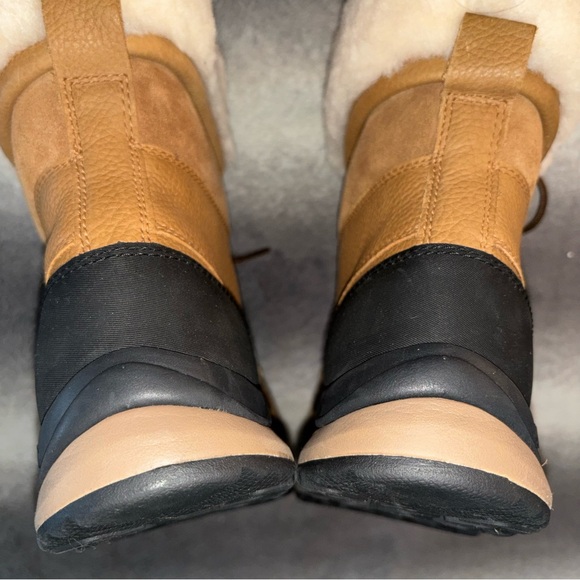 UGG Adirondack III Chestnut Waterproof Shearling Winter Snow Boots Size 11 - Picture 13 of 16